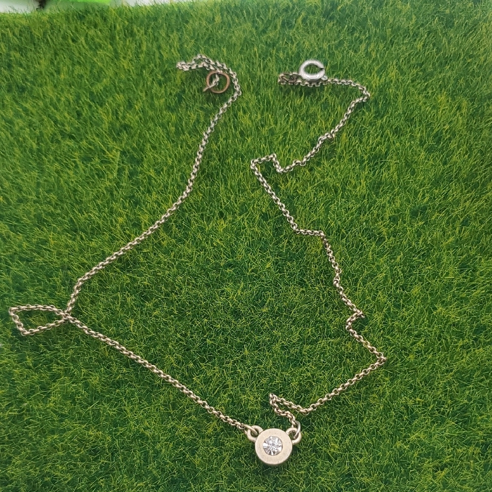 Elegant Gold Tone Necklace with Crystal Pendant 18 Inch N3835